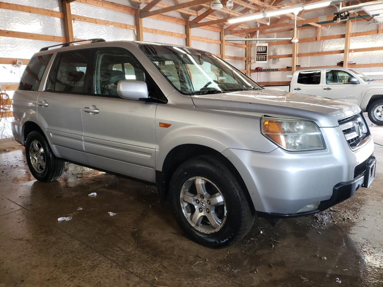 HONDA PILOT EX 2006 with VIN 5FNYF28606B003951 - Photo from auction