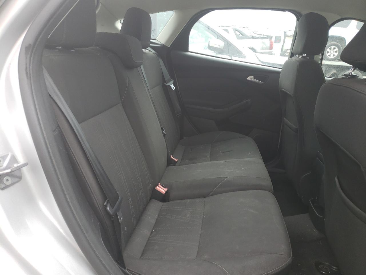 Photo 6 from auction – 2015 FORD FOCUS SE with VIN 1FADP3K22FL224039