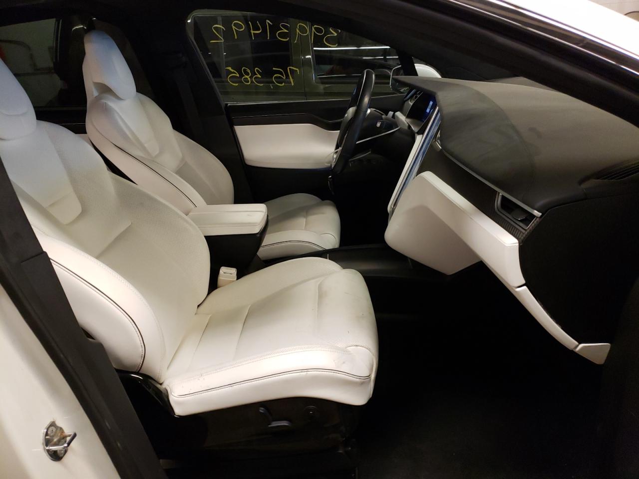 Photo 5 from auction – 2016 TESLA MODEL X with VIN 5YJXCAE43GFS00812