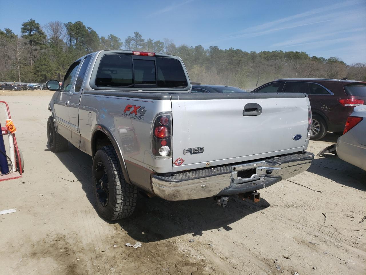 Photo 3 from auction – 2002 FORD F150 with VIN 1FTRX18W22NC08923