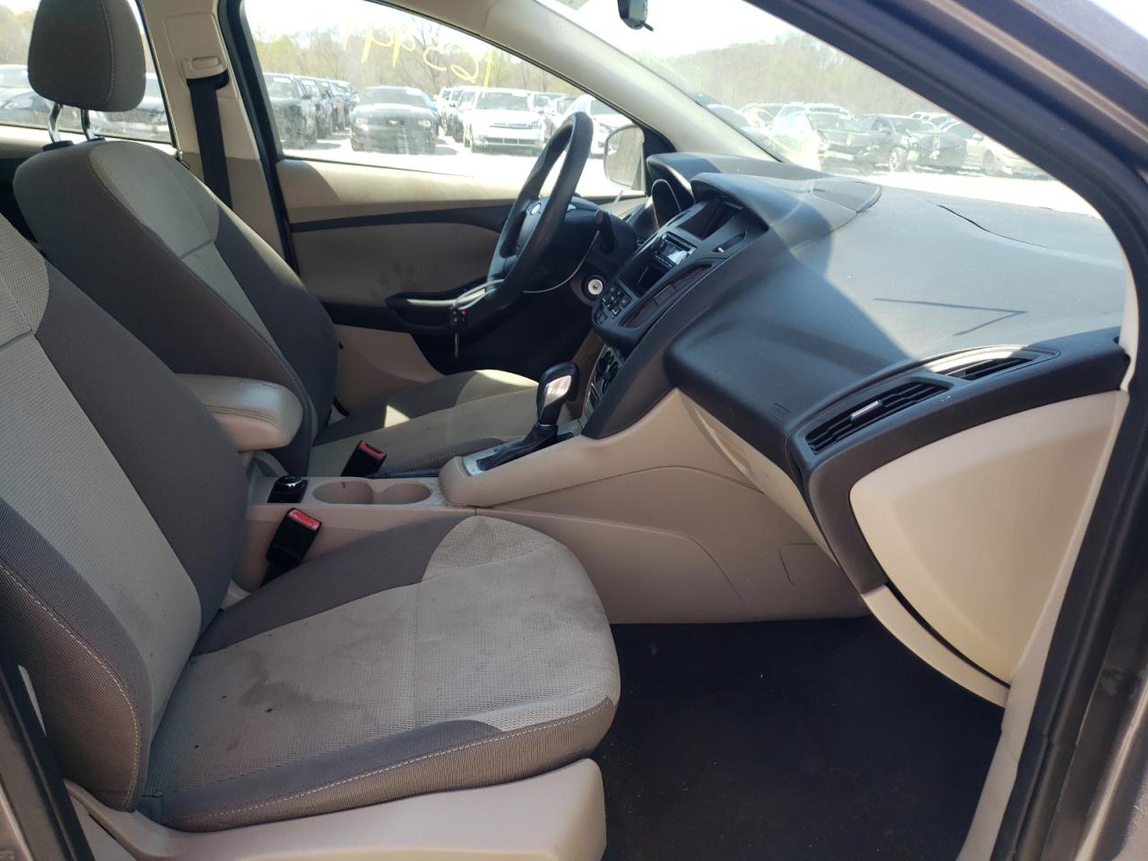 Zdjęcie 5 z aukcji – 2012 FORD FOCUS SE z VIN 1FAHP3F26CL142063