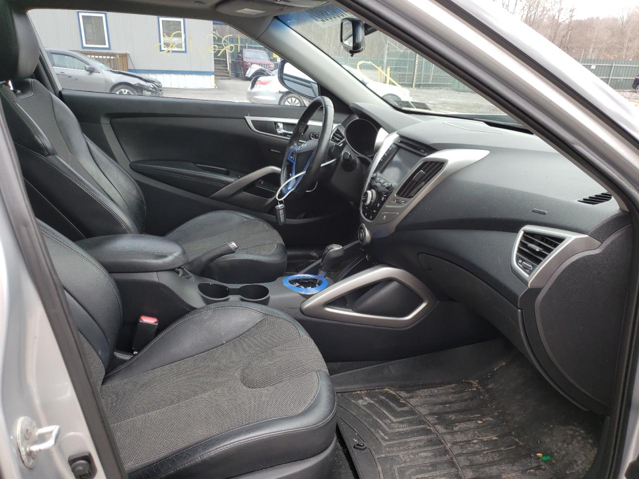 Photo 5 from auction – 2012 HYUNDAI VELOSTER with VIN KMHTC6AD5CU079165
