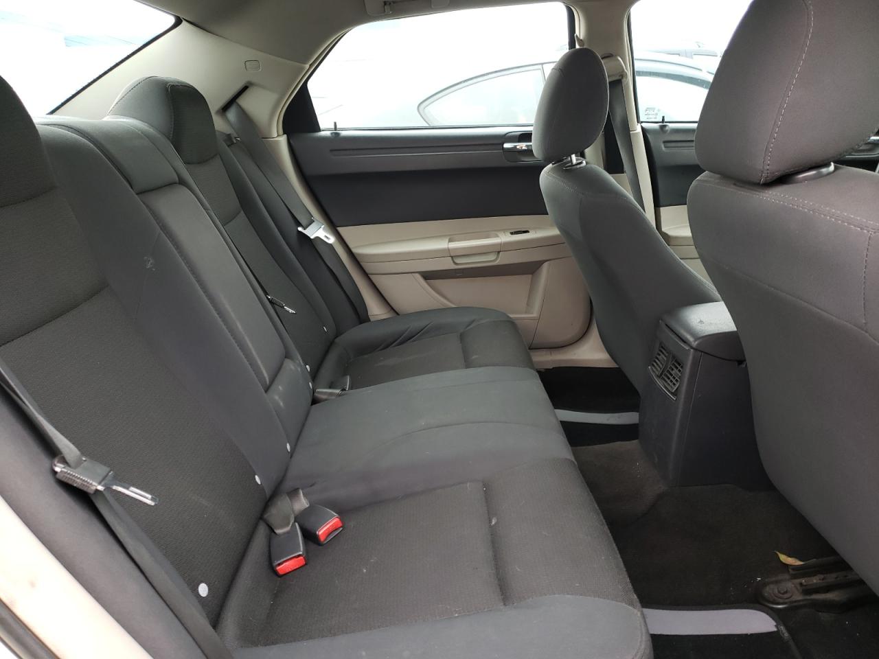 Photo 6 from auction – 2006 CHRYSLER 300 with VIN 2C3LA43R06H514421