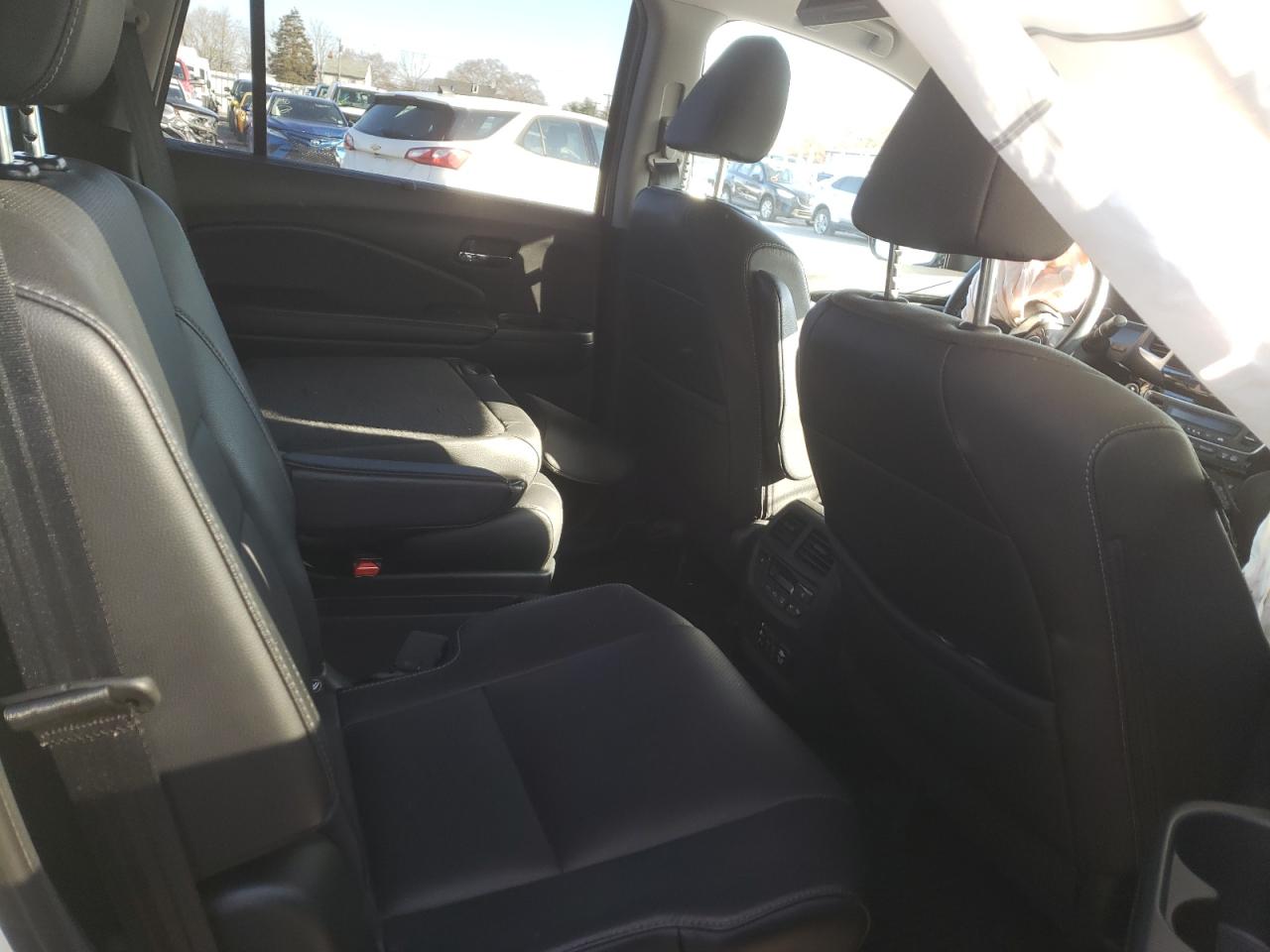 Photo 6 from auction – 2017 HONDA PILOT ELIT with VIN 5FNYF6H04HB098858