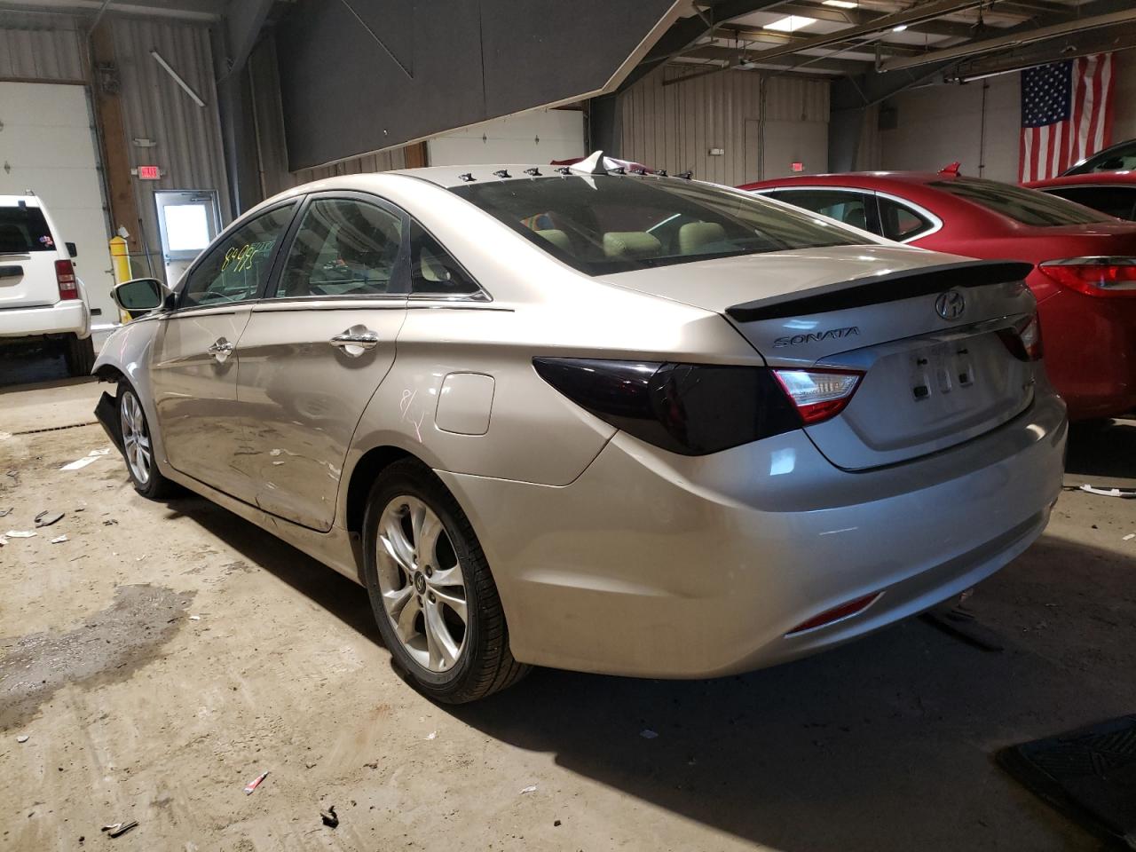 Photo 3 from auction – 2011 HYUNDAI SONATA SE with VIN 5NPEC4AC6BH064434
