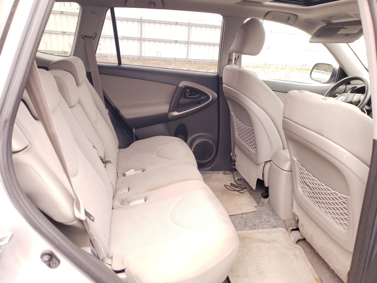 Photo 6 from auction – 2007 TOYOTA RAV4 LIMIT with VIN JTMBD31V176040409