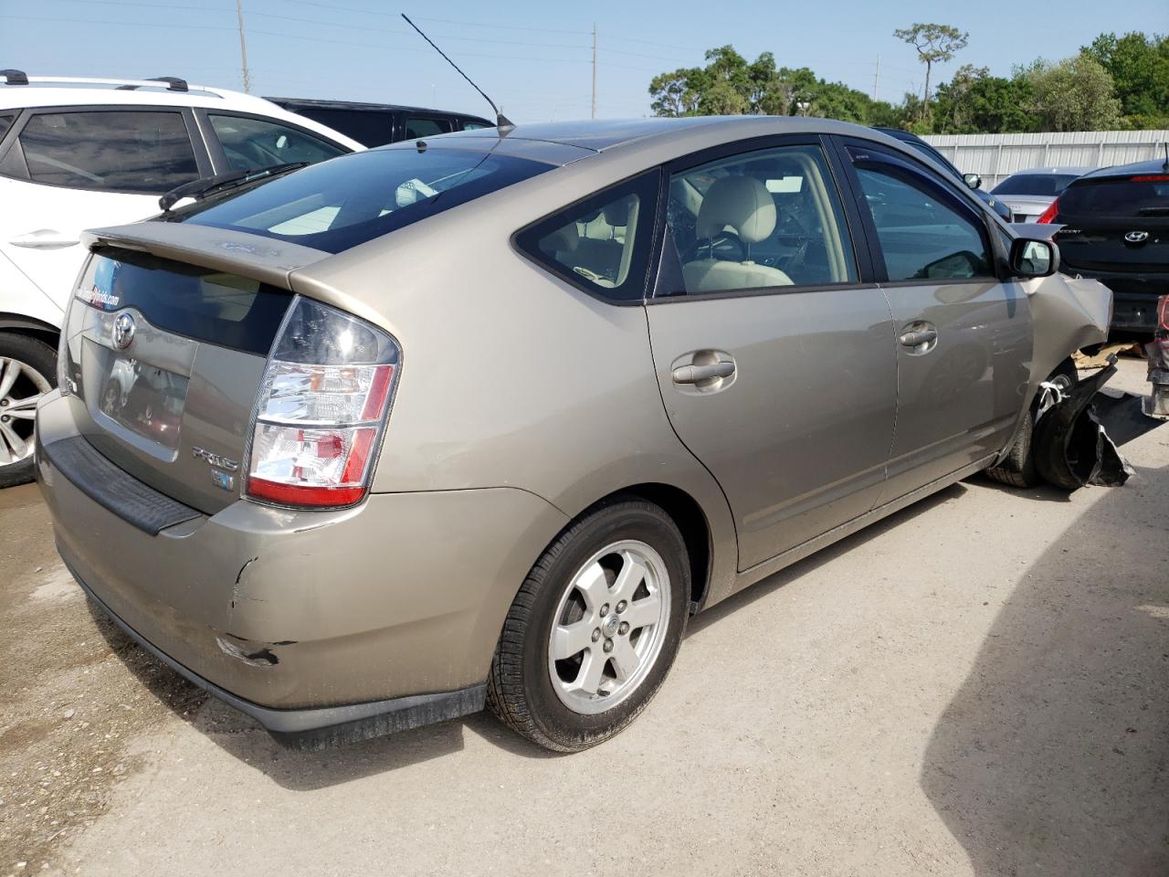 Photo 4 from auction – 2004 TOYOTA PRIUS with VIN JTDKB22U240014194