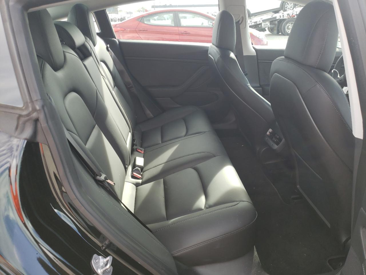 Photo 6 from auction – 2018 TESLA MODEL 3 with VIN 5YJ3E1EB4JF073311