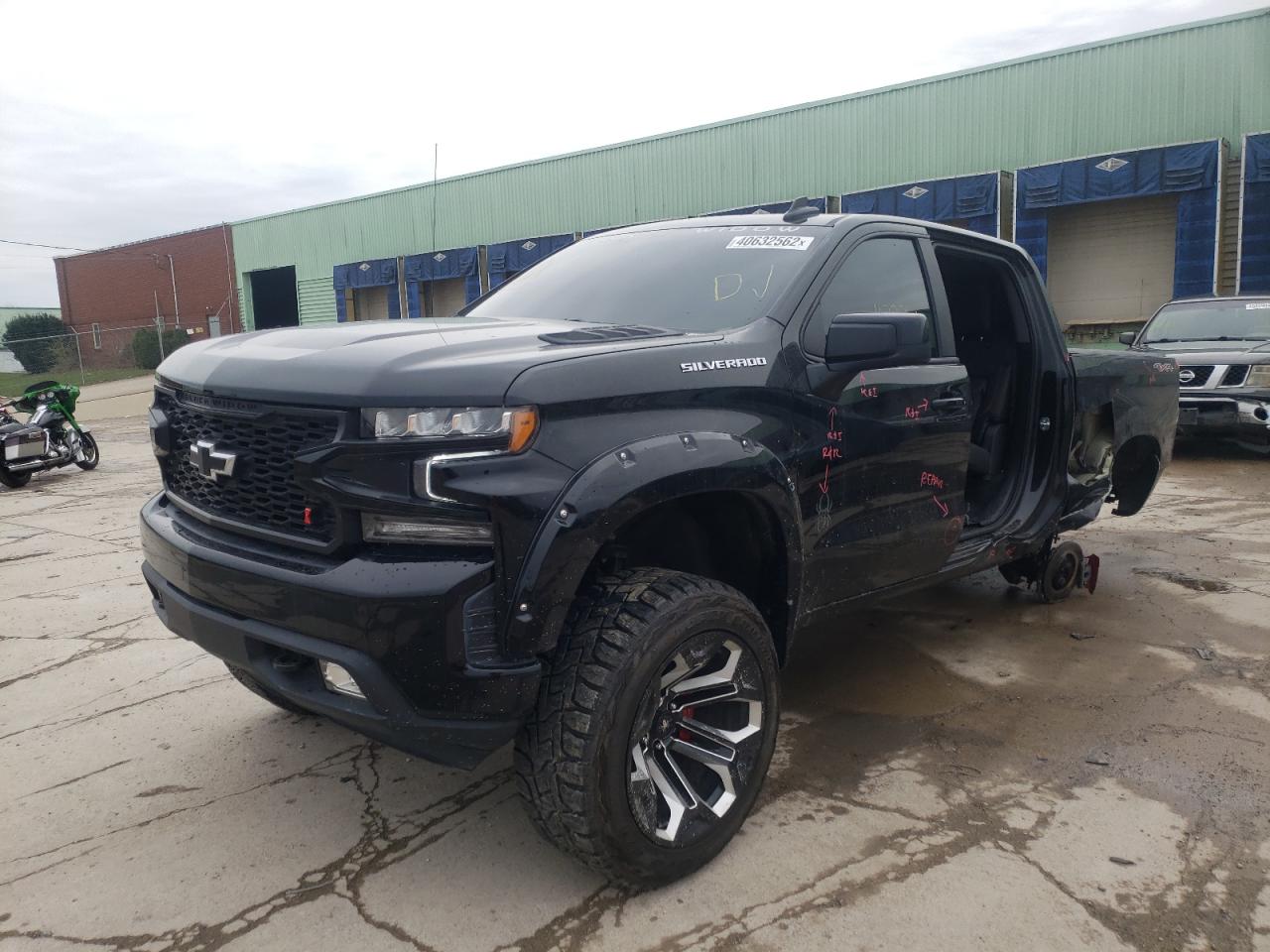Photo 2 from auction – 2021 CHEVROLET silverado with VIN 3GCUYEEL4MG171894