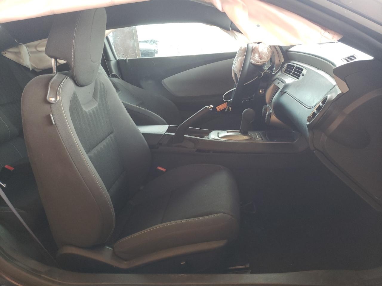 Photo 5 from auction – 2015 CHEVROLET CAMARO LS with VIN 2G1FB1E35F9147113