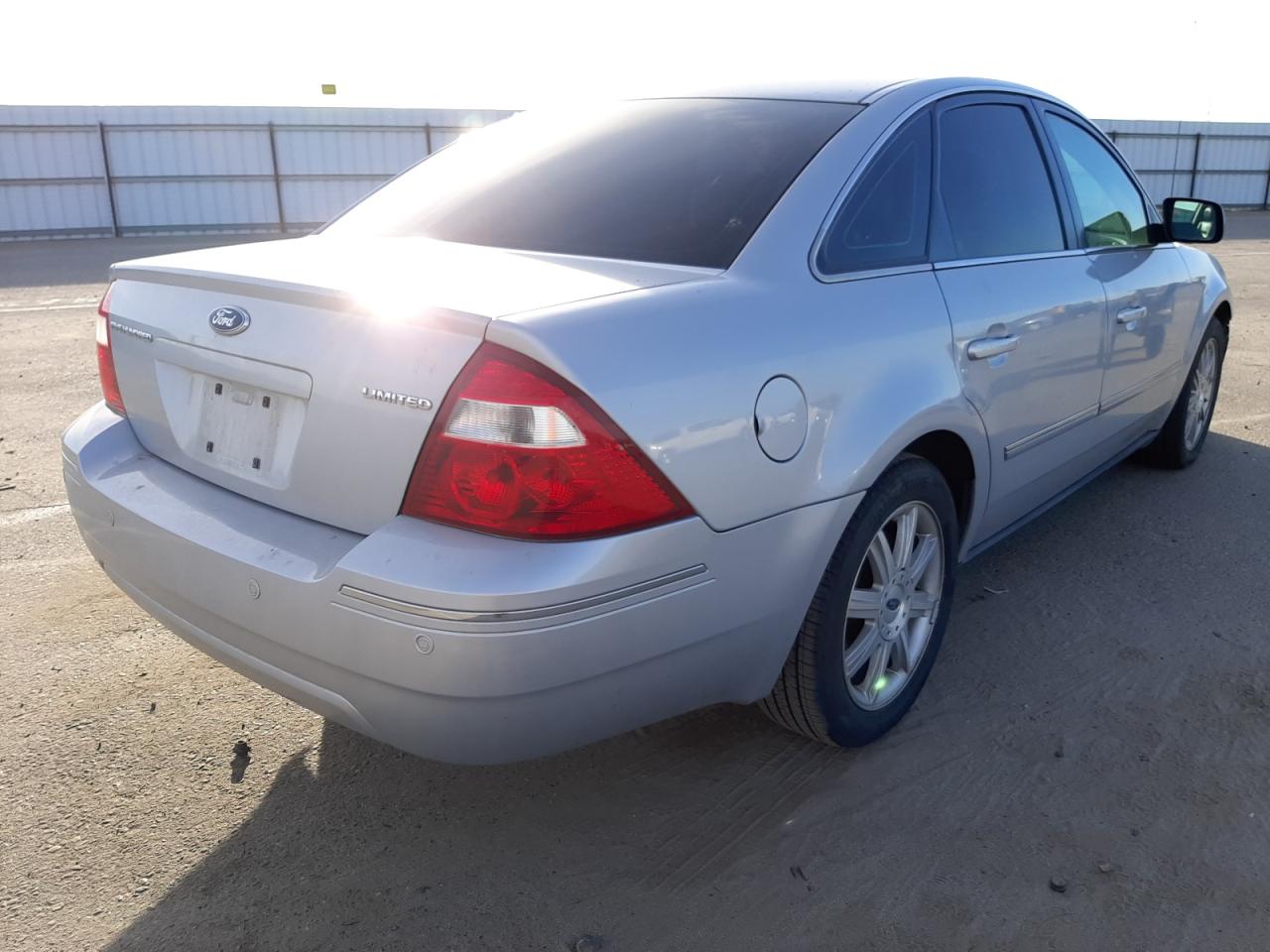 Photo 4 from auction – 2005 FORD FIVE HUNDR with VIN 1FAFP25195G181364