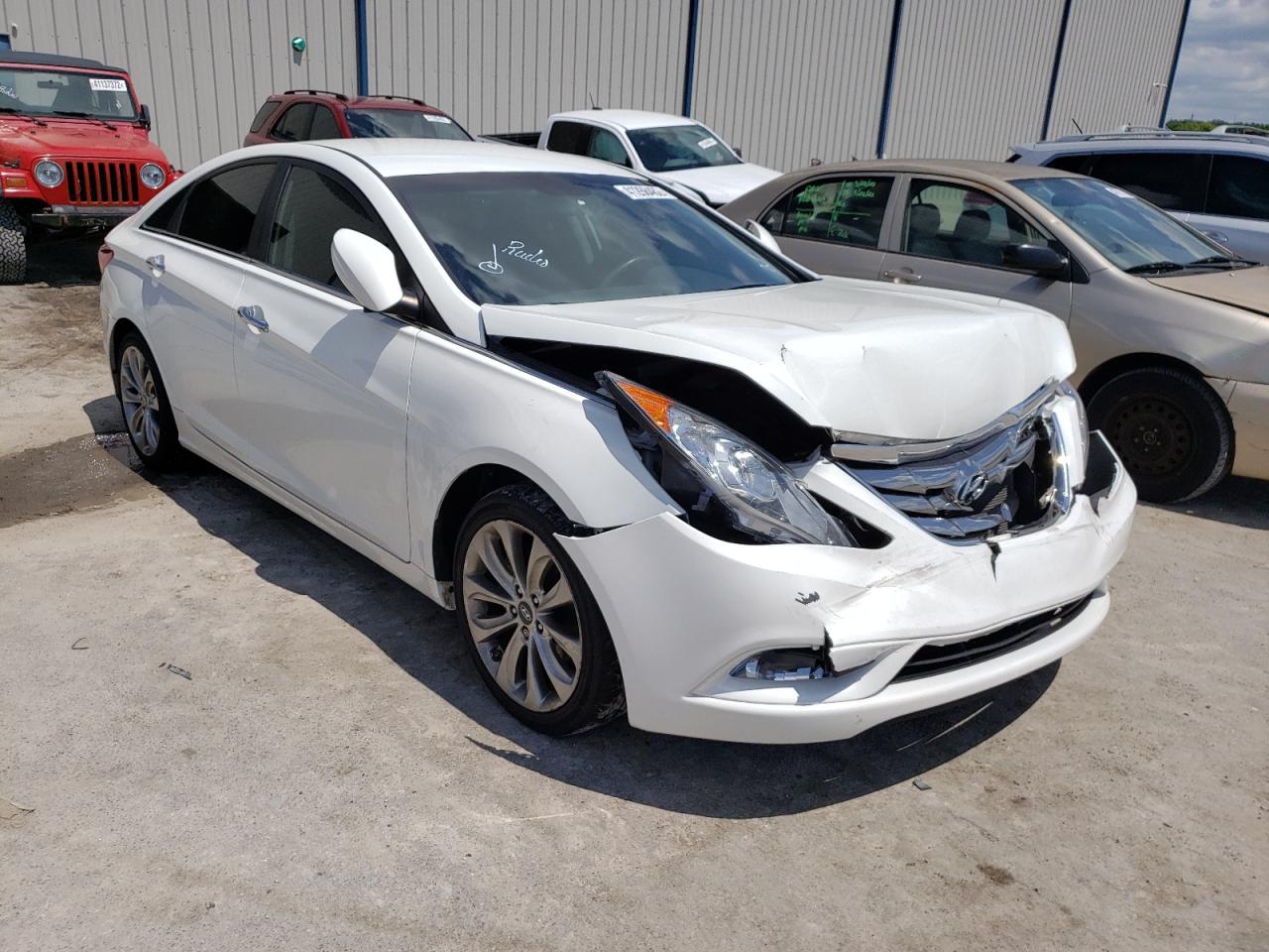 Photo 1 from auction – 2011 HYUNDAI SONATA SE with VIN 5NPEC4ACXBH259680