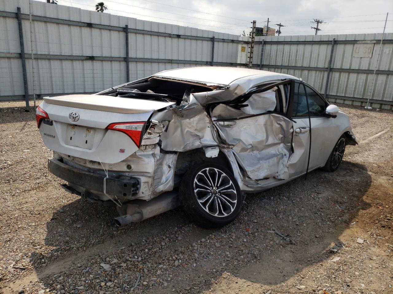 Photo 4 from auction – 2014 TOYOTA COROLLA L with VIN 5YFBURHE5EP172524