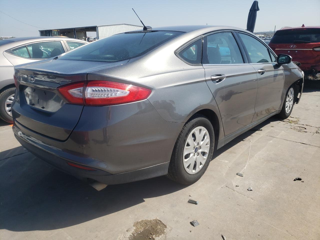Photo 4 from auction – 2013 FORD FUSION S with VIN 3FA6P0G75DR185375