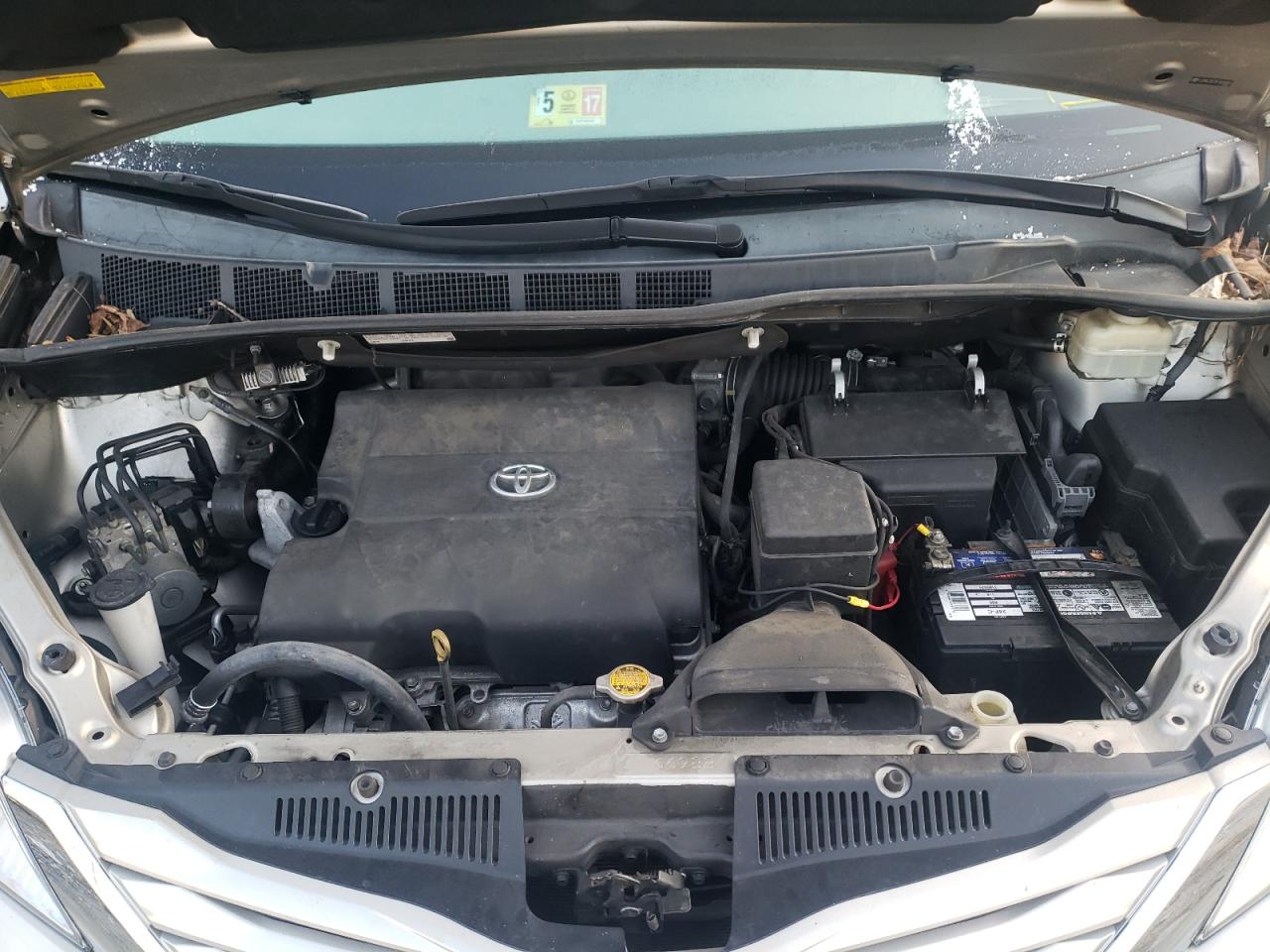 Photo 7 from auction – 2015 TOYOTA SIENNA LE with VIN 5TDKK3DC9FS688885