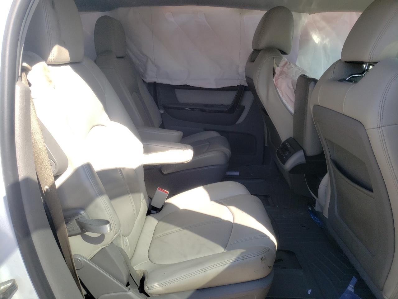 Photo 6 from auction – 2016 GMC ACADIA SLT with VIN 1GKKRRKD2GJ133225