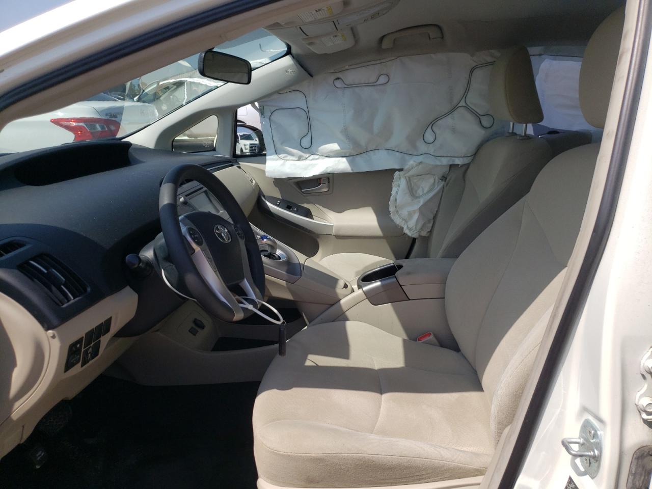 Photo 5 from auction – 2015 TOYOTA PRIUS with VIN JTDKN3DU2F0465638