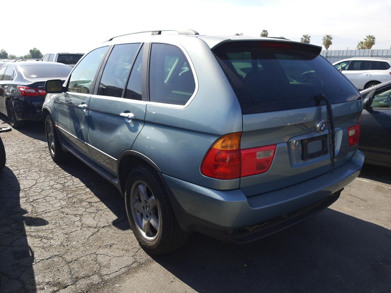 Photo 3 from auction – 2003 BMW X5 4.4I with VIN 5UXFB33573LH39514