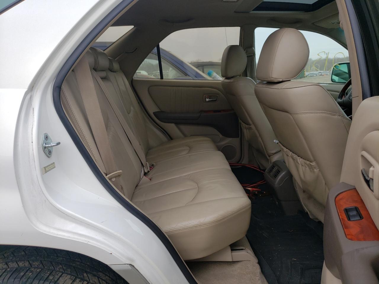 Photo 6 from auction – 2002 LEXUS RX 300 with VIN JTJHF10U320291023