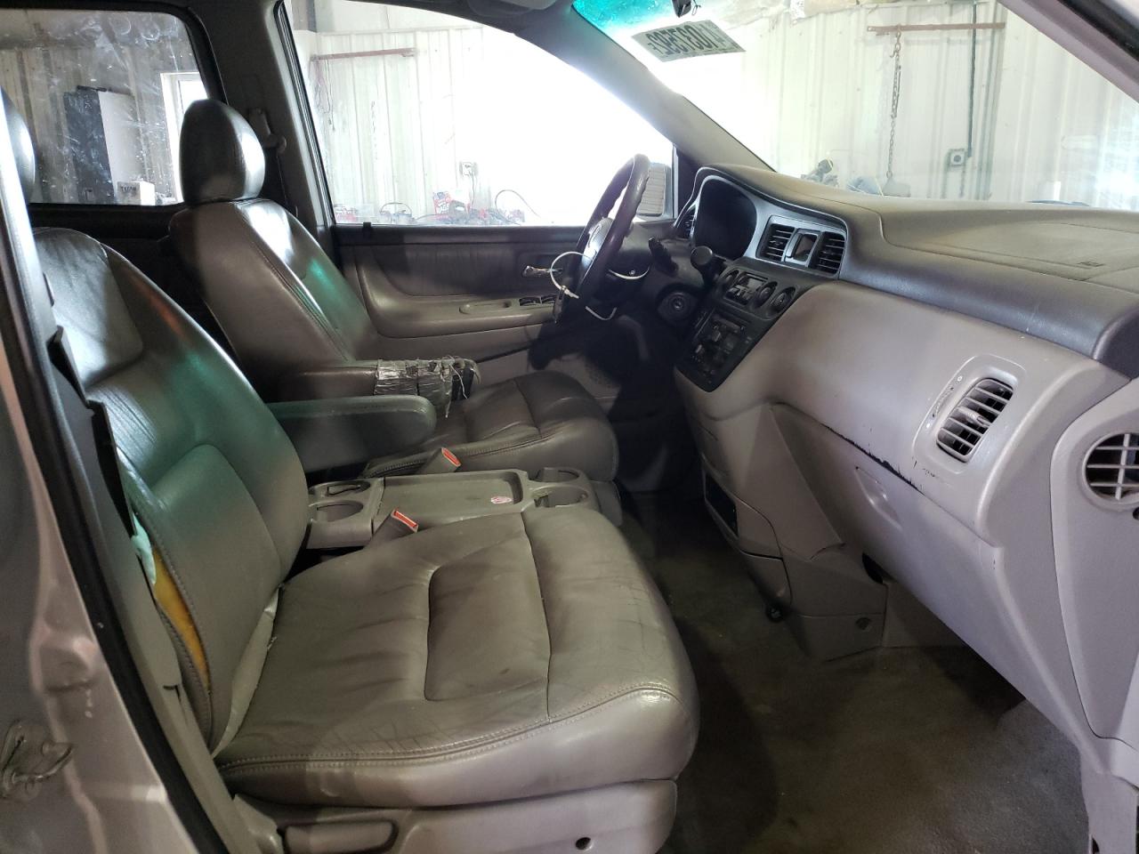 Photo 5 from auction – 2004 HONDA ODYSSEY EX with VIN 5FNRL18004B034228