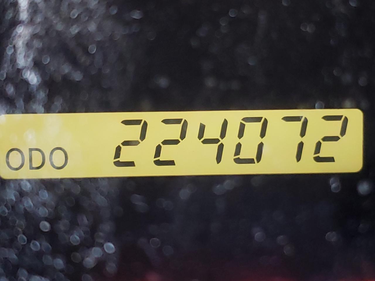 Photo 8 from auction – 2001 LEXUS RX 300 with VIN JTJGF10U510095983