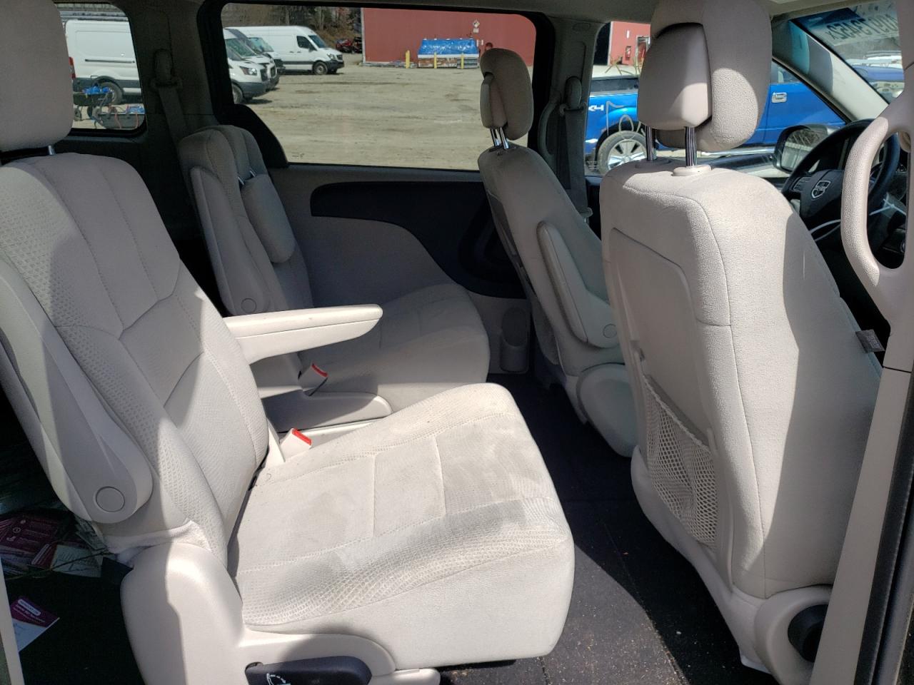 Photo 6 from auction – 2012 DODGE GRAND CARA with VIN 2C4RDGBGXCR389268