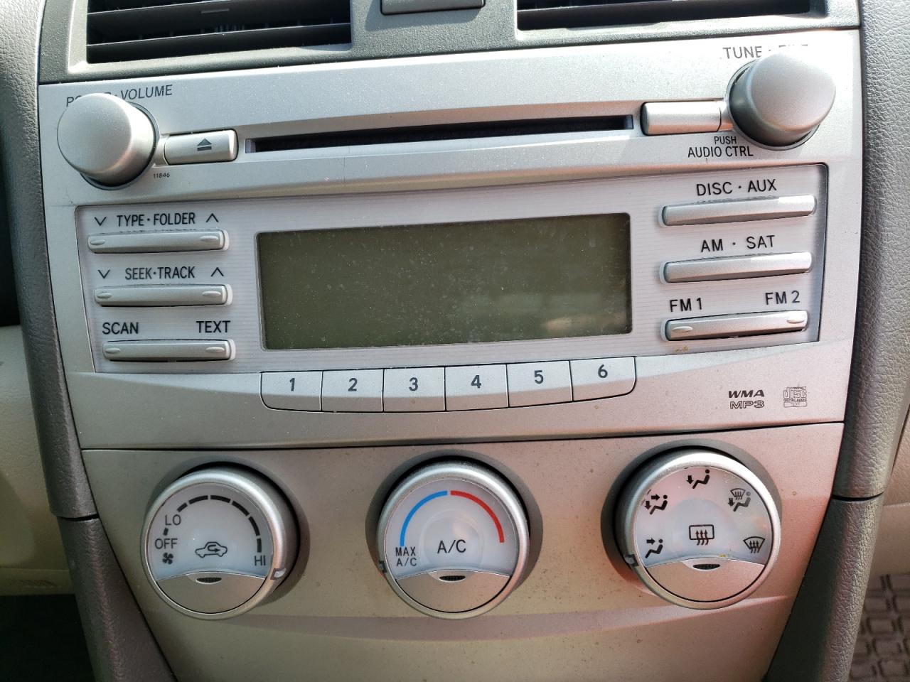Photo 9 from auction – 2010 TOYOTA CAMRY BASE with VIN 4T1BF3EK6AU048112
