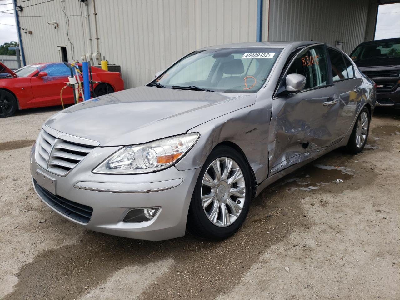 Photo 2 from auction – 2011 HYUNDAI GENESIS 3. with VIN KMHGC4DE9BU132121