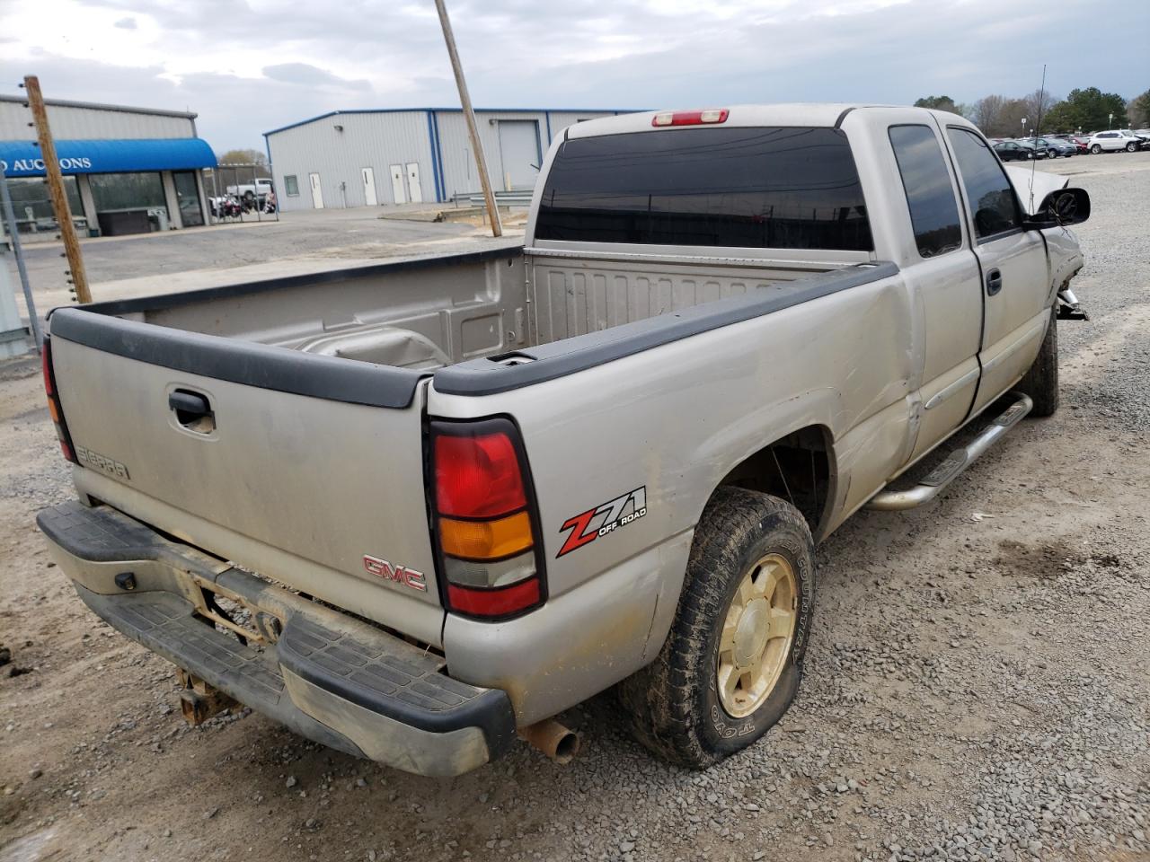 Photo 4 from auction – 2005 GMC NEW SIERRA with VIN 1GTEK19B95E340980