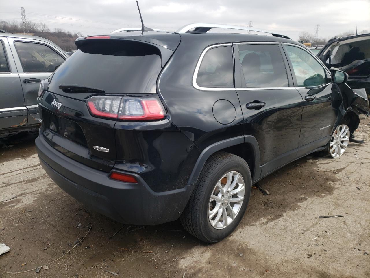 Photo 4 from auction – 2019 JEEP CHEROKEE L with VIN 1C4PJMCBXKD126426
