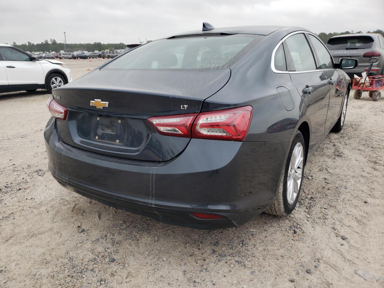Photo 4 from auction – 2020 CHEVROLET MALIBU LT with VIN 1G1ZD5ST4LF094569