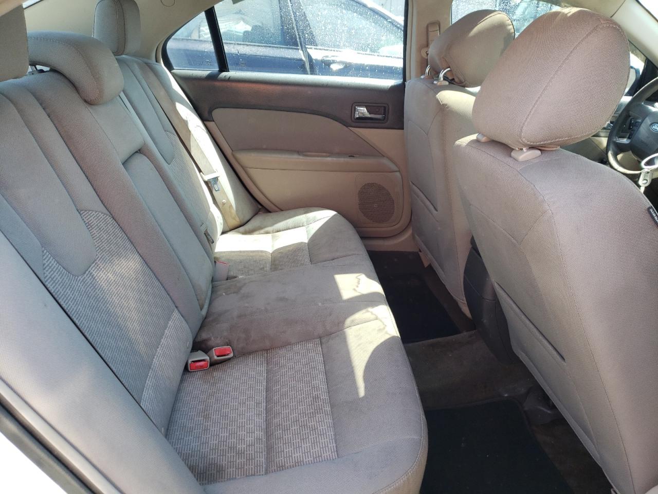 Photo 6 from auction – 2012 FORD FUSION SE with VIN 3FAHP0HA6CR407570