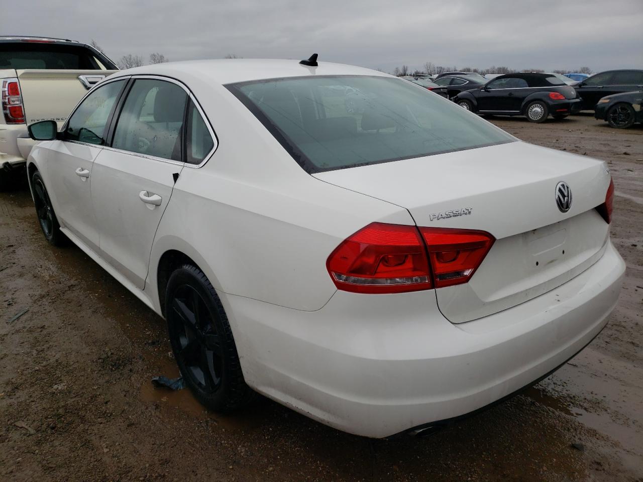 Photo 3 from auction – 2015 VOLKSWAGEN PASSAT SE with VIN 1VWBS7A3XFC046847