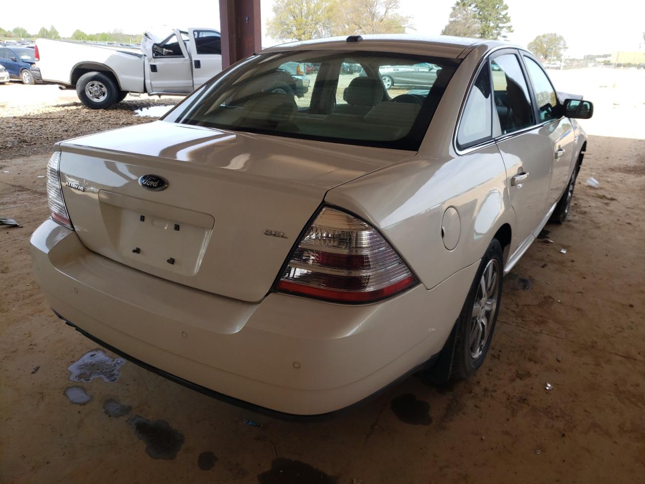 Photo 4 from auction – 2009 FORD TAURUS SEL with VIN 1FAHP24W69G109503