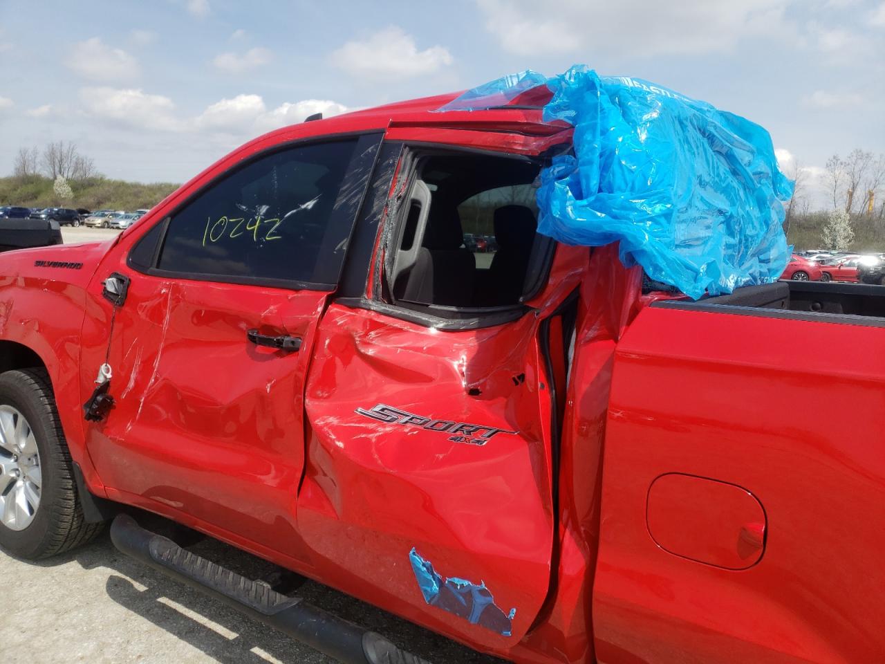 Photo 9 from auction – 2021 CHEVROLET SILVERADO with VIN 1GCRYBEH2MZ195045