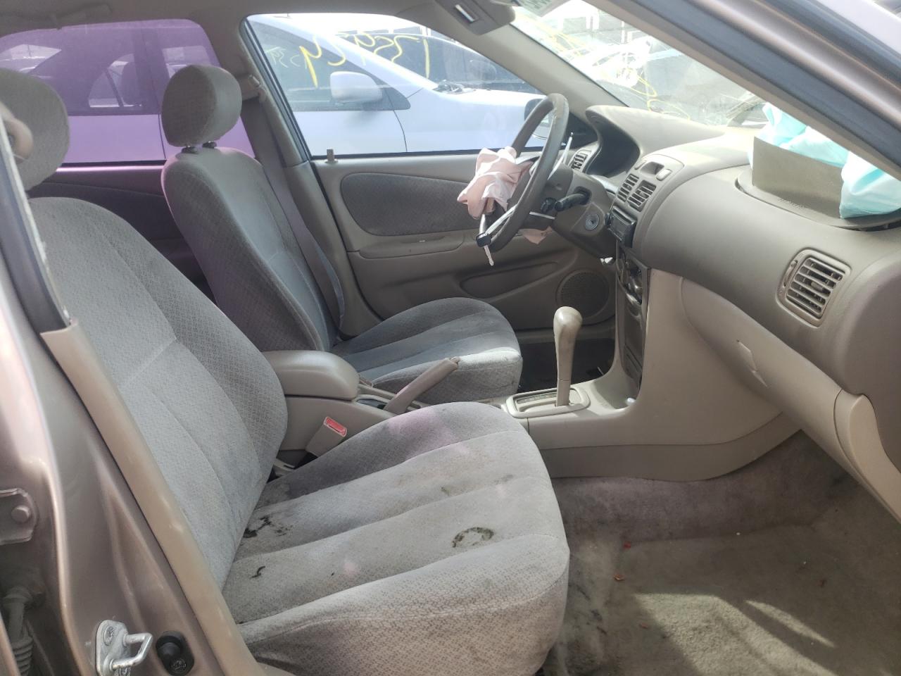 Foto 5 de la subasta – 2000 TOYOTA COROLLA VE con VIN 2T1BR12E6YC277038