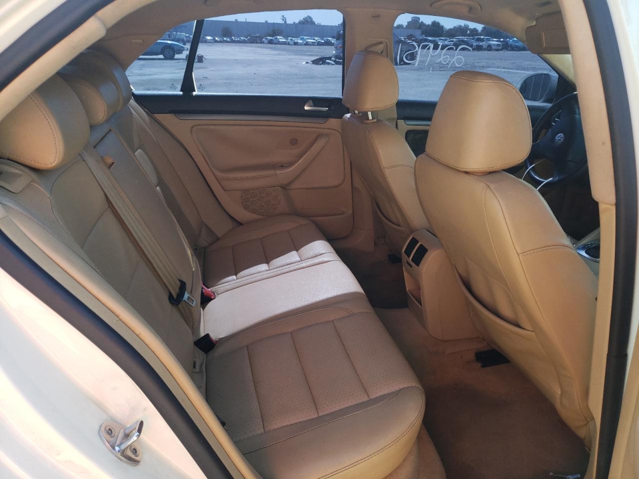 Foto 6 de la subasta – 2007 VOLKSWAGEN JETTA WOLF con VIN 3VWEF71K97M077645