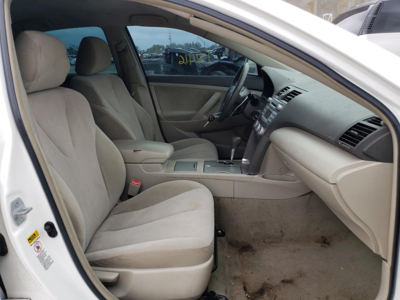 Photo 5 from auction – 2011 TOYOTA CAMRY BASE with VIN 4T1BF3EK8BU755018