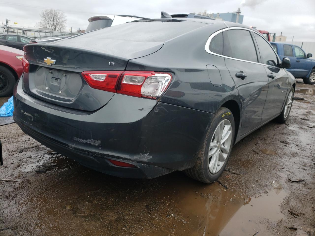Photo 4 from auction – 2017 CHEVROLET MALIBU LT with VIN 1G1ZE5ST5HF114154