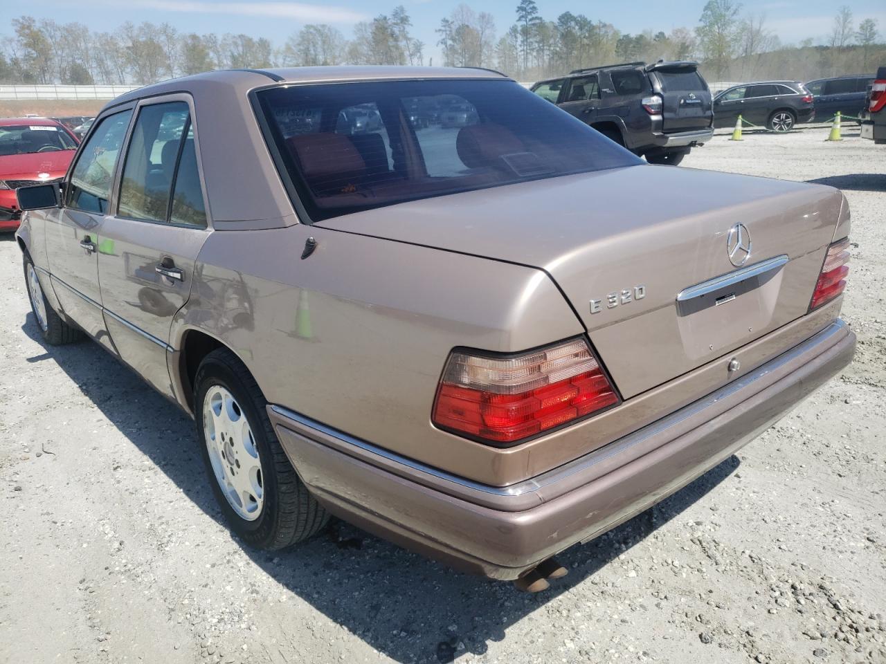 Photo 3 from auction – 1994 MERCEDES-BENZ E 320 with VIN WDBEA32E1RC121823