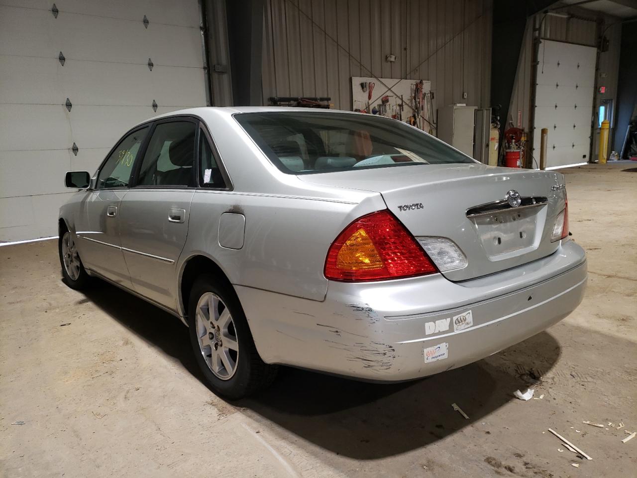 Photo 3 from auction – 2002 TOYOTA AVALON XL with VIN 4T1BF28B02U198773
