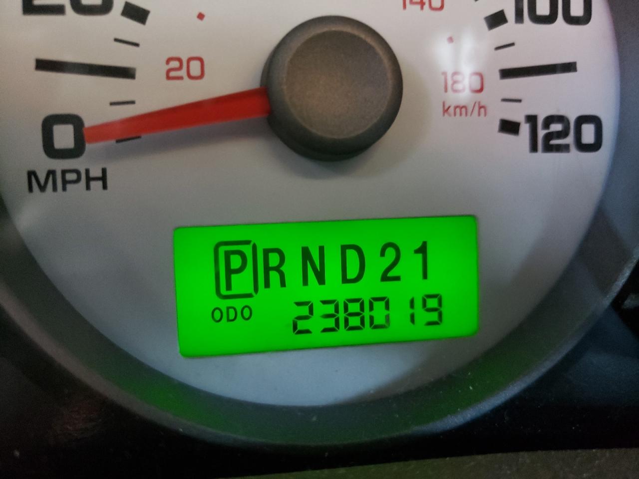 Photo 8 from auction – 2005 FORD ESCAPE LIM with VIN 1FMCU04125KA82955