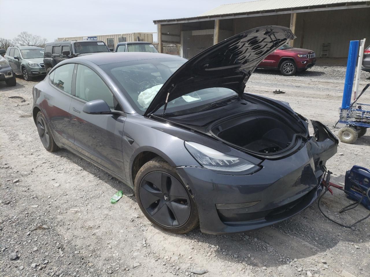 TESLA MODEL 3 2018 with VIN 5YJ3E1EB7JF087302 - Photo from auction
