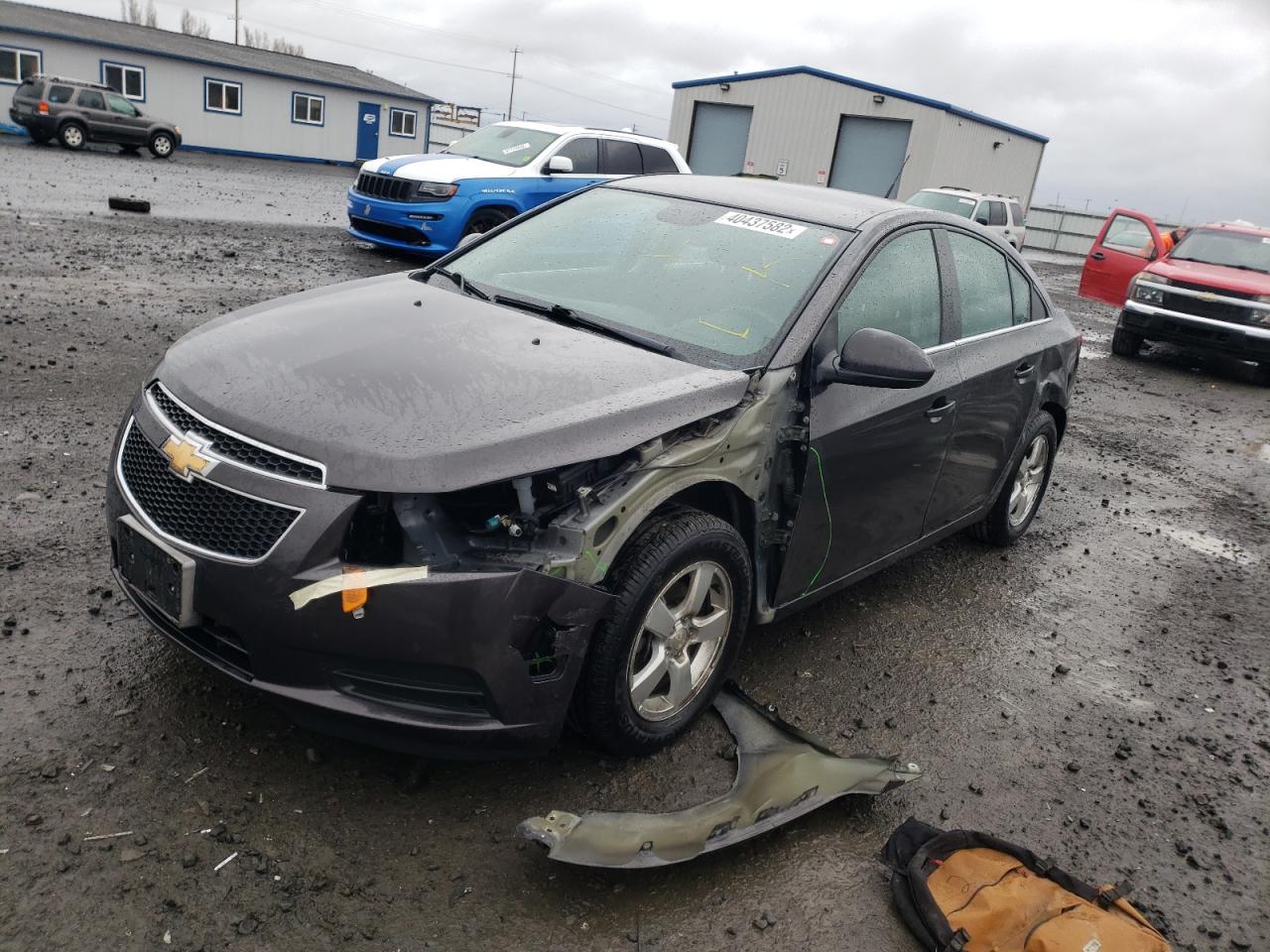 Photo 2 from auction – 2014 CHEVROLET CRUZE LT with VIN 1G1PC5SB4E7344360