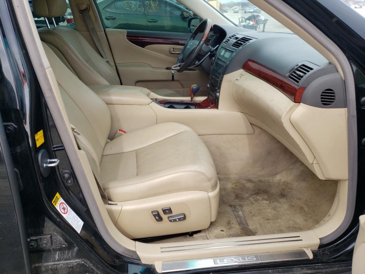 Photo 5 from auction – 2008 LEXUS LS 460 with VIN JTHBL46F485060699