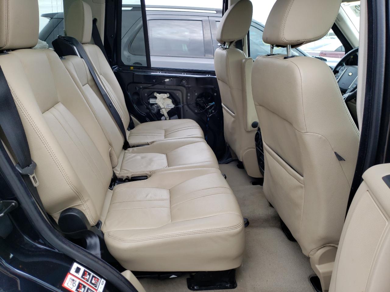Photo 6 from auction – 2010 LAND ROVER LR4 HSE with VIN SALAG2D44AA532851