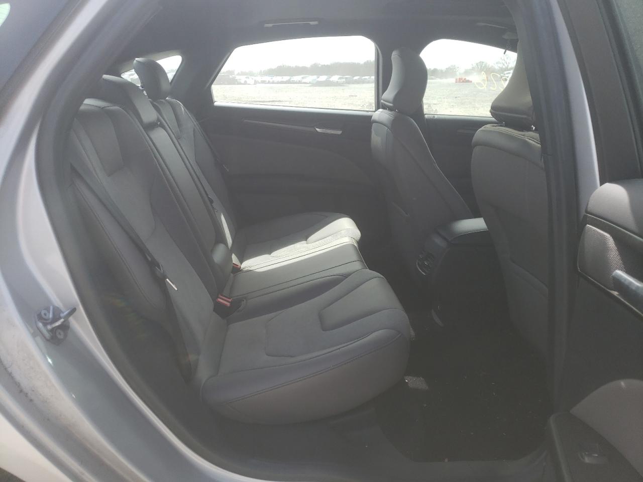 Photo 6 from auction – 2017 FORD FUSION SPO with VIN 3FA6P0VP3HR303996