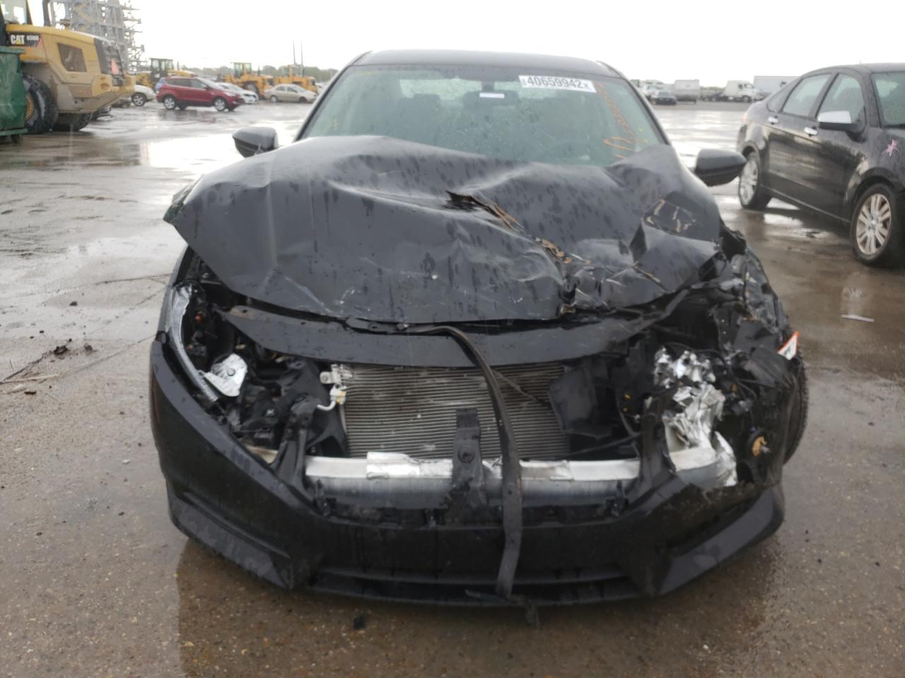Photo 9 from auction – 2018 HONDA CIVIC LX with VIN 2HGFC2F55JH583535