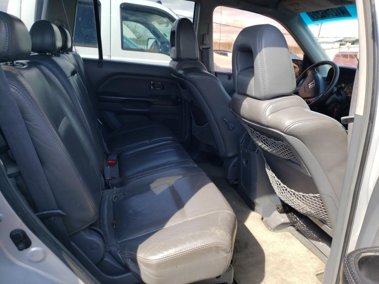 Photo 6 from auction – 2004 HONDA PILOT EXL with VIN 2HKYF18514H578804
