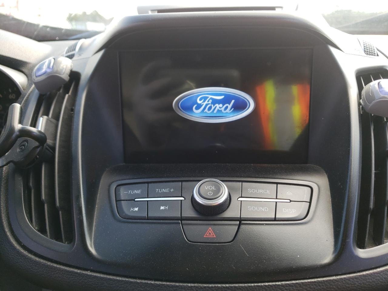 Photo 9 from auction – 2017 FORD ESCAPE SE with VIN 1FMCU9GD3HUC77272
